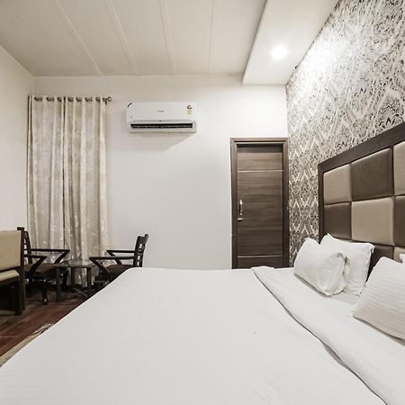 Townhouse Hollywood Heights Hotel Amritsar Exterior foto