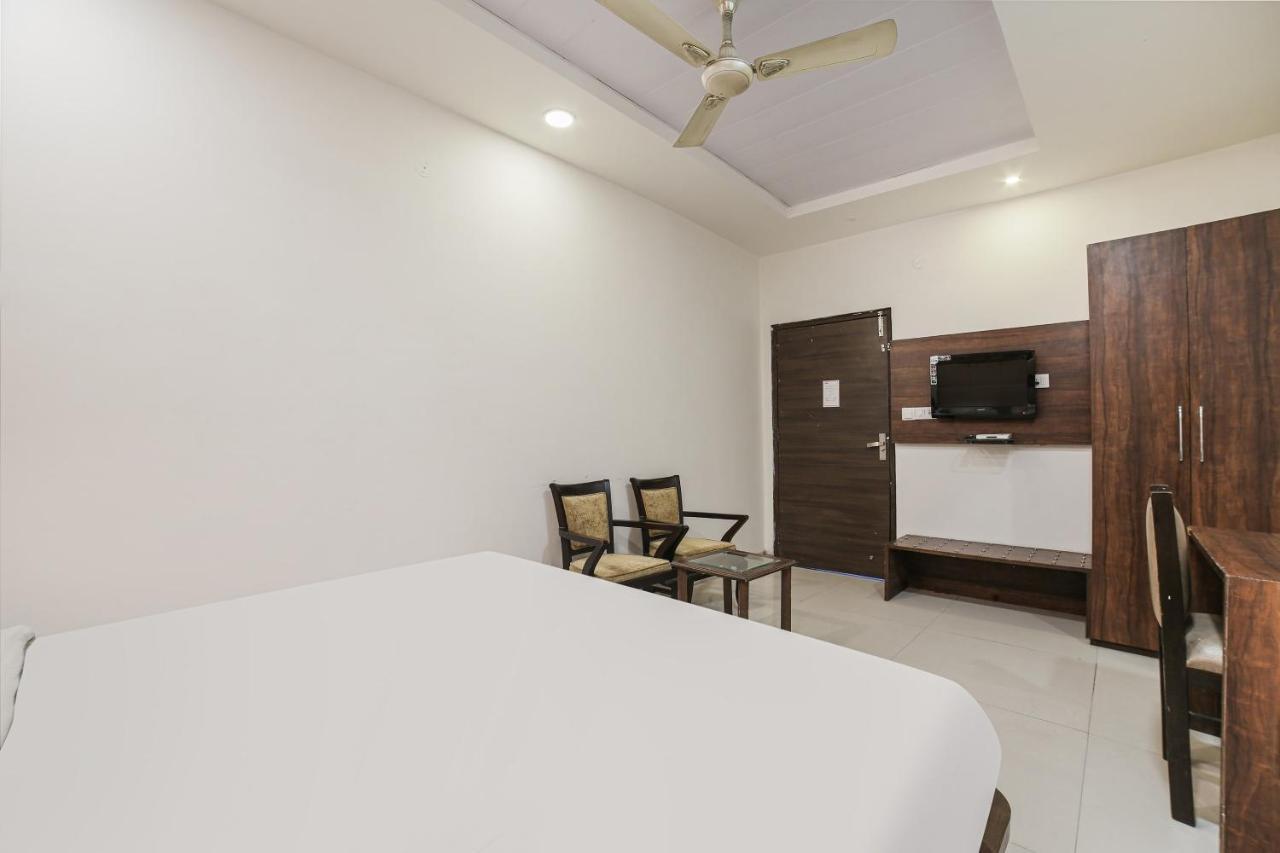 Townhouse Hollywood Heights Hotel Amritsar Exterior foto
