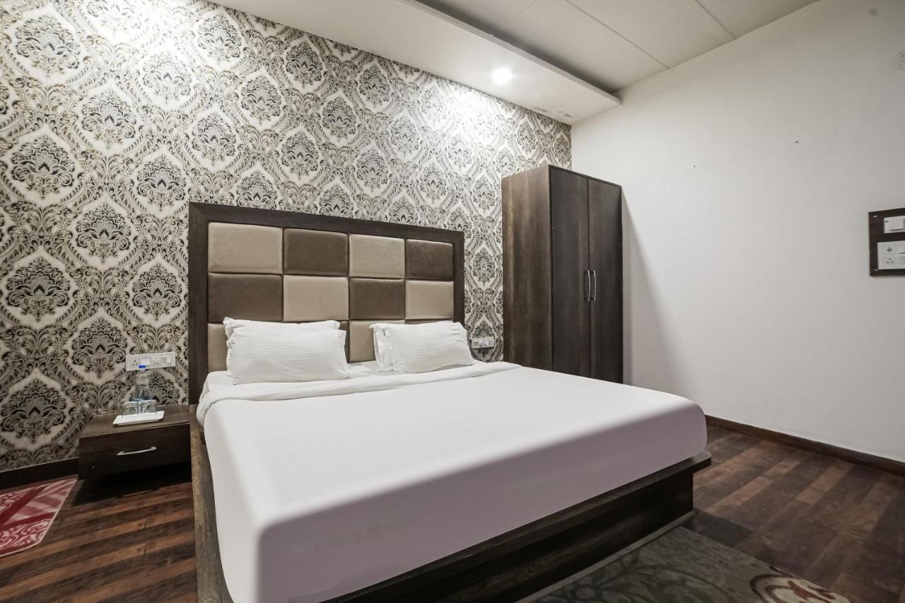Townhouse Hollywood Heights Hotel Amritsar Exterior foto