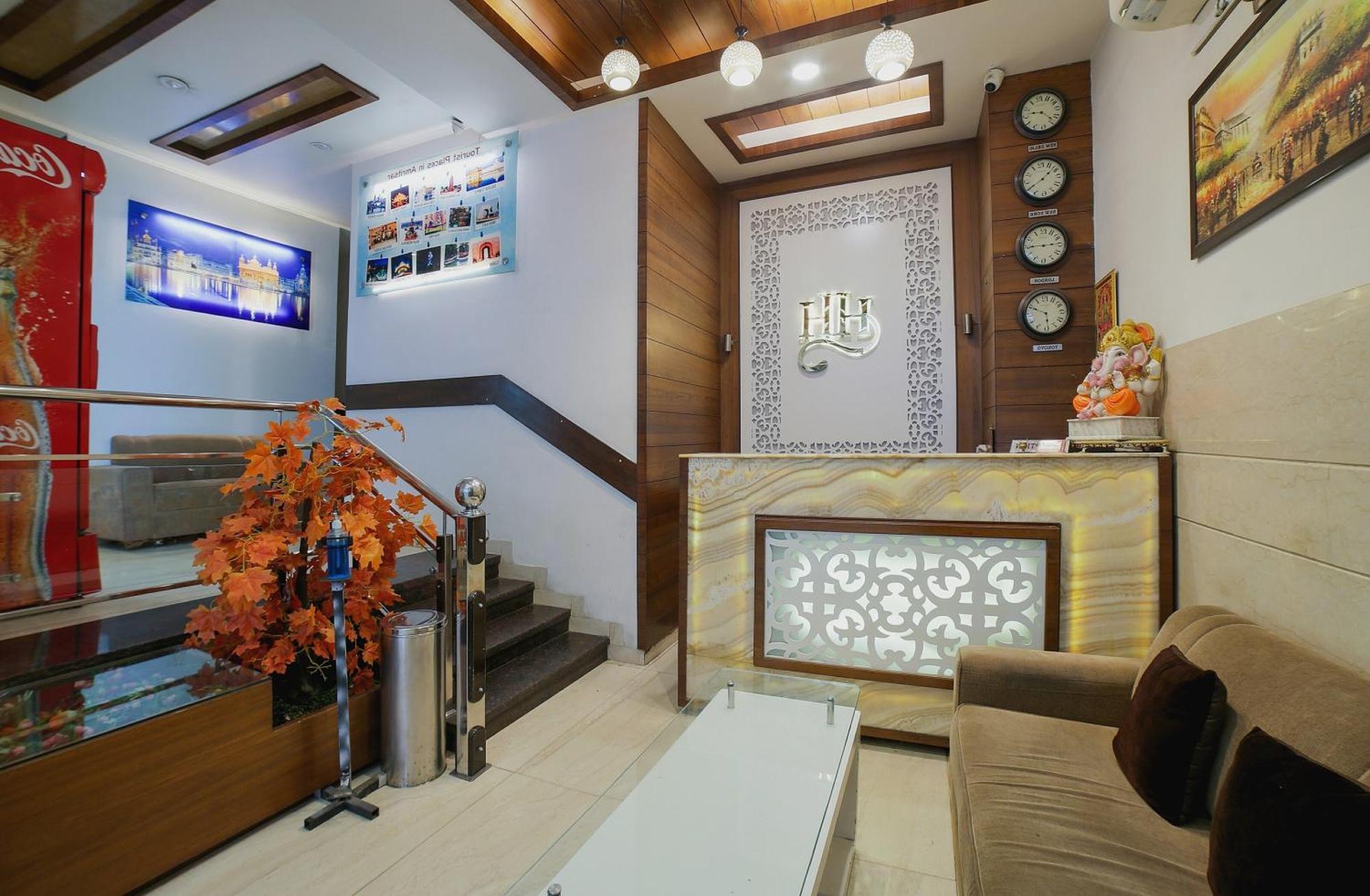 Townhouse Hollywood Heights Hotel Amritsar Exterior foto