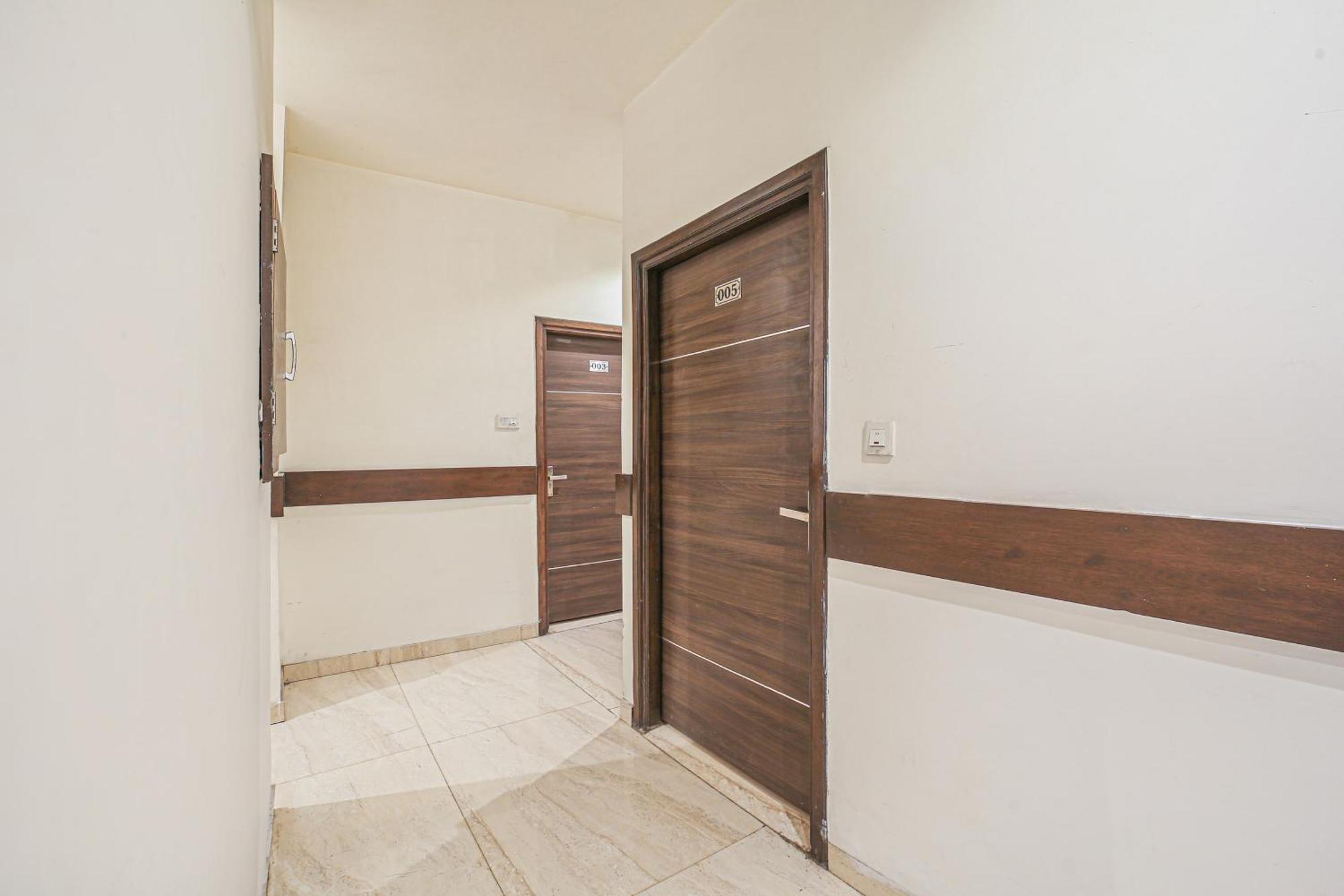 Townhouse Hollywood Heights Hotel Amritsar Exterior foto