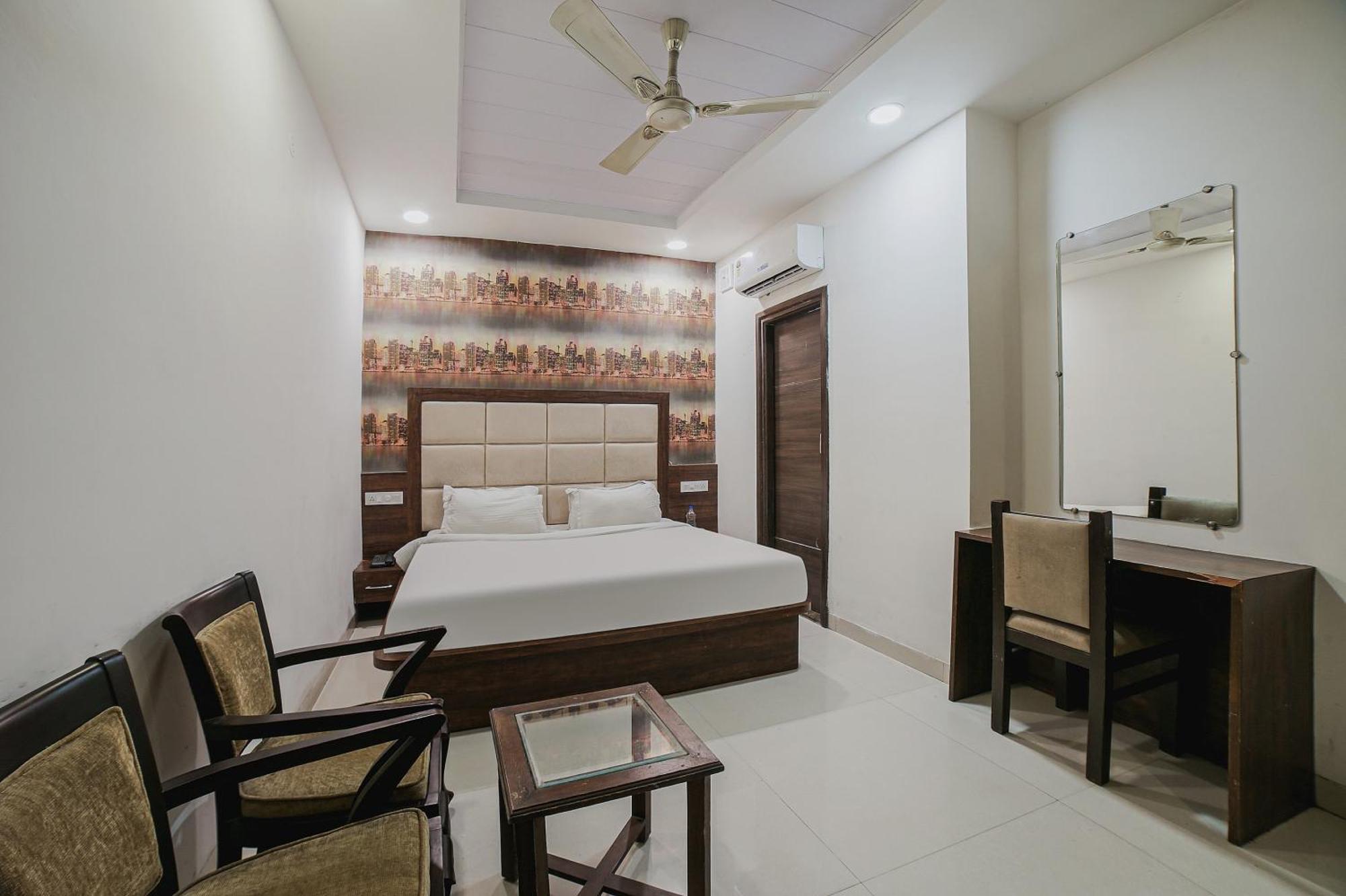 Townhouse Hollywood Heights Hotel Amritsar Exterior foto