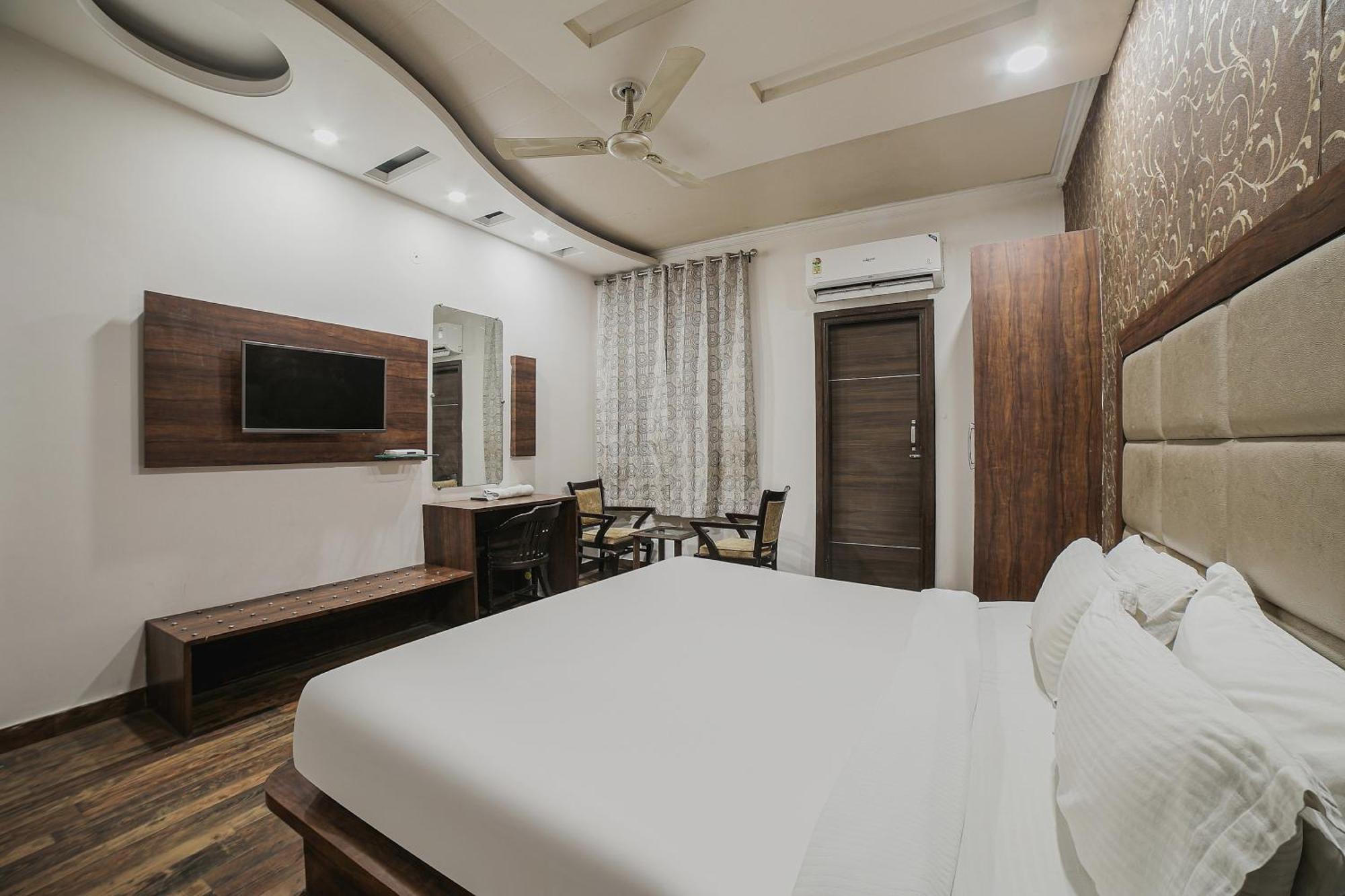 Townhouse Hollywood Heights Hotel Amritsar Exterior foto
